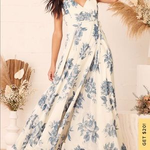 NWT Lulu’s Elegantly Inclined Cream and Blue Floral Print Wrap Maxi Dress — XS